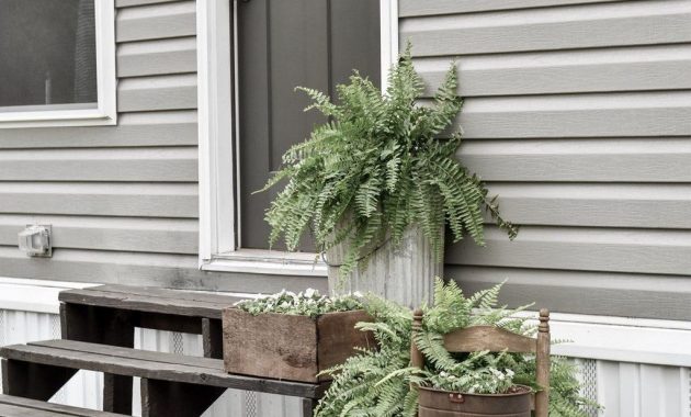 Inspiring Spring Planters Design Ideas For Front Door 19