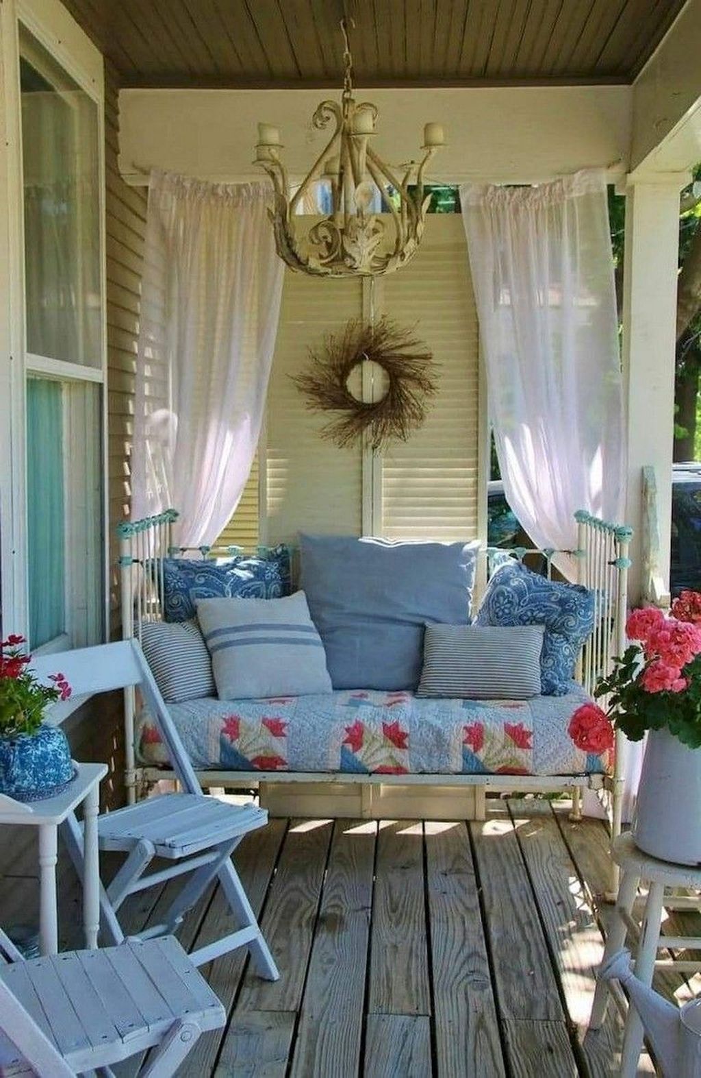 The Best Front Porch Ideas For Summer Decorating 20 - MAGZHOUSE