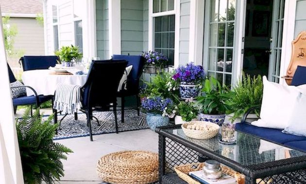 The Best Front Porch Ideas For Summer Decorating 23