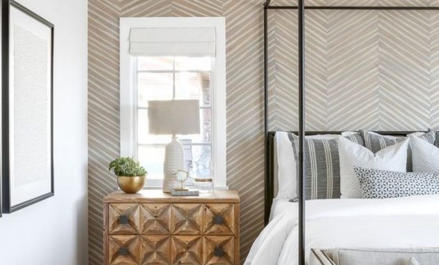 Wonderful Modern Coastal Bedroom Decoration Ideas 12