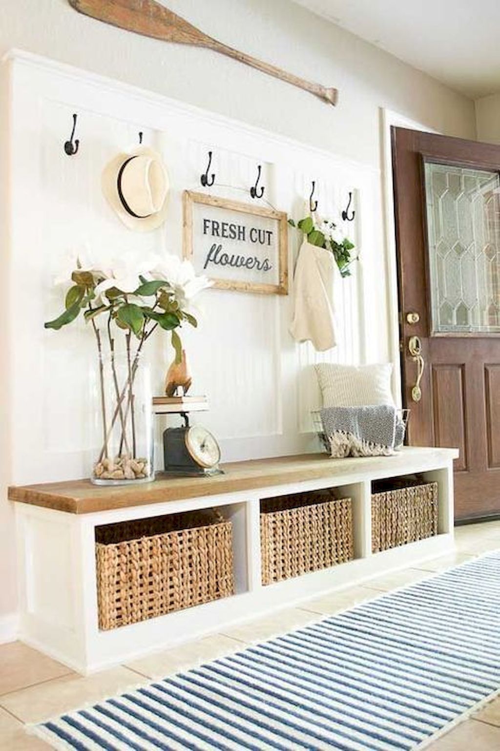 Entryway Decor: Tips To Make A Great First Impression - Modern House Design