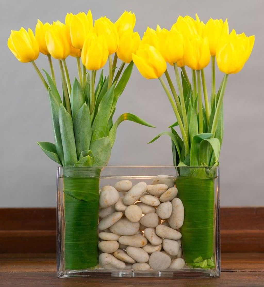 Amazing Unique Flower Arrangements Ideas For Your Home Decor 17