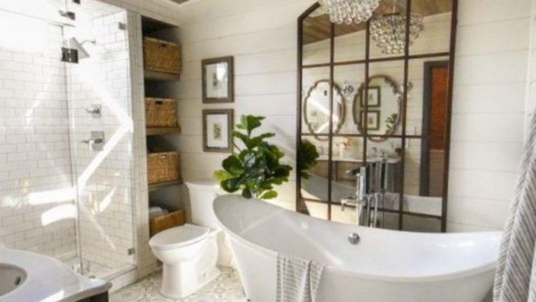 Inspiring Small Modern Farmhouse Bathroom Design Ideas 26