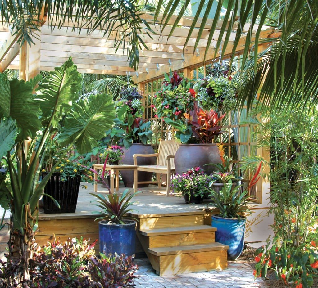 Lovely Tropical Garden Design Ideas 05