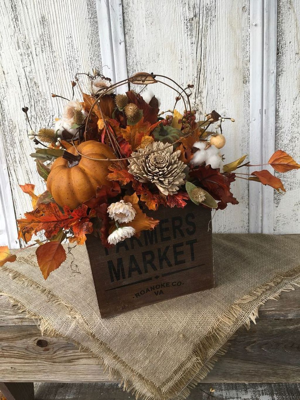 Nice Thanksgiving Flower Arrangements Design Ideas 03 - MAGZHOUSE