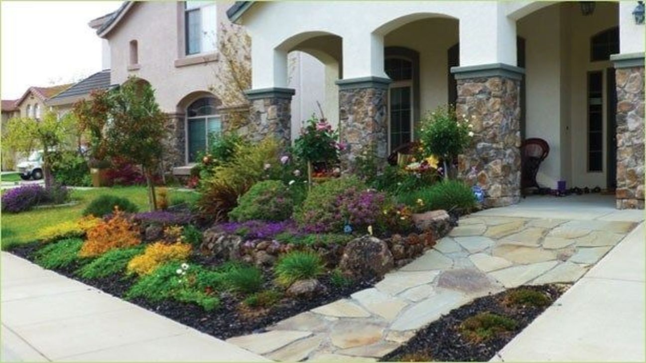 35 Popular Xeriscape Landscape Ideas For Your Front Yard - MAGZHOUSE