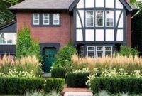 Wonderful Evergreen Landscape Ideas For Front Yard 18