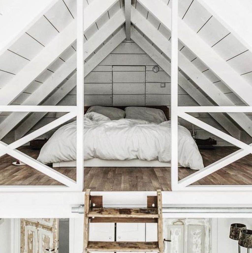 Amazing Attic Bedroom Design Ideas That You Will Like 22 Magzhouse