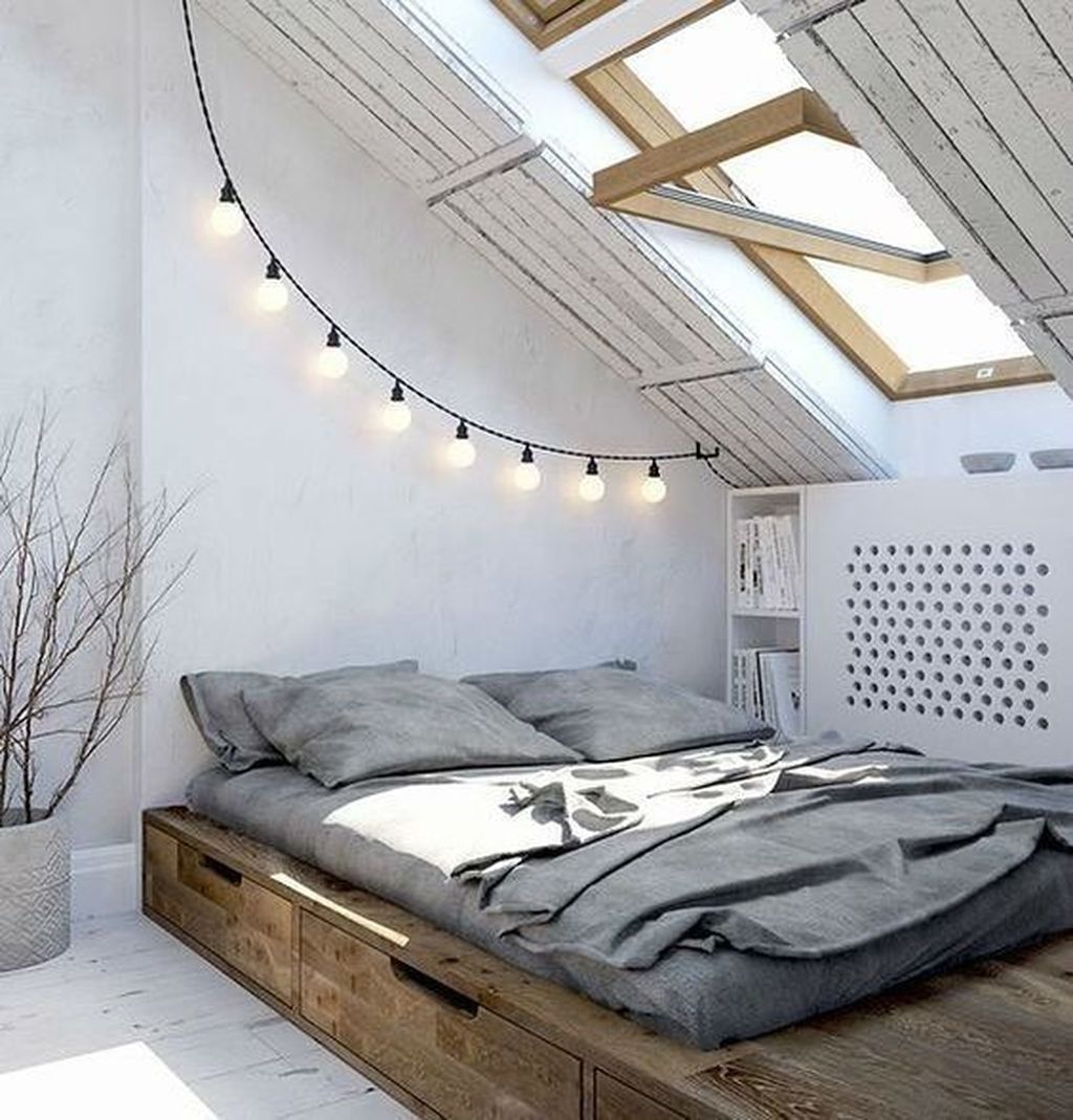 39 Amazing Attic Bedroom Design Ideas That You Will Like - MAGZHOUSE