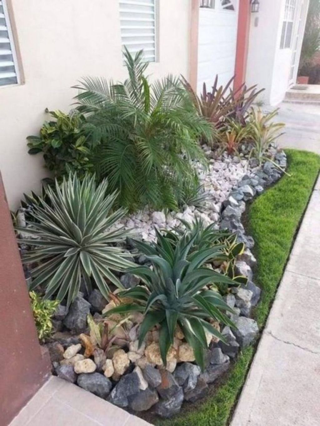 Awesome Succulent Front Yard Landscaping Ideas 03 - MAGZHOUSE