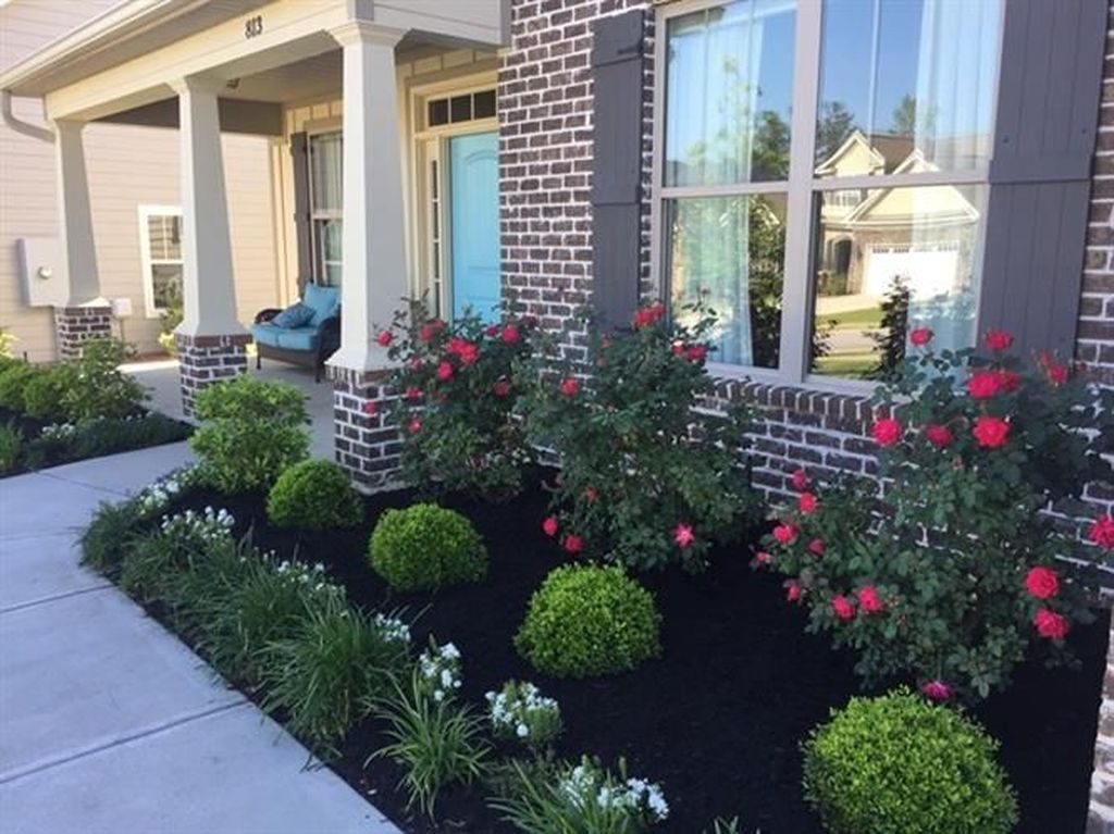 10+ Flower Bed Designs For Front Of House – HOMYRACKS