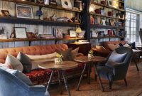 Gorgeous Vintage Farmhouse Office Decorating Ideas 34