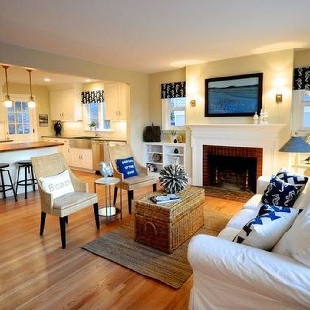 Lovely Capde Cod Living Room Design Ideas 08