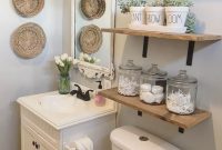 Lovely Farmhouse Bathroom Design Ideas 17