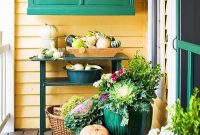 Lovely Outdoor Fall Theme Porch Decor Ideas 03