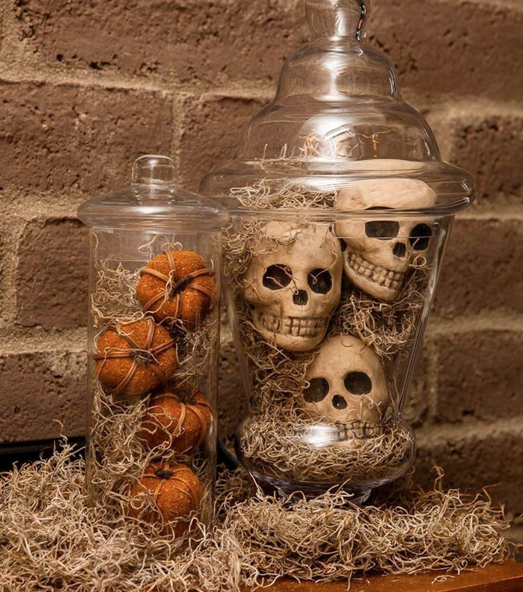 33 Stunning DIY Halloween Decorations Ideas - MAGZHOUSE