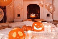 Amazing Bedroom Decoration Ideas With Halloween Theme 19