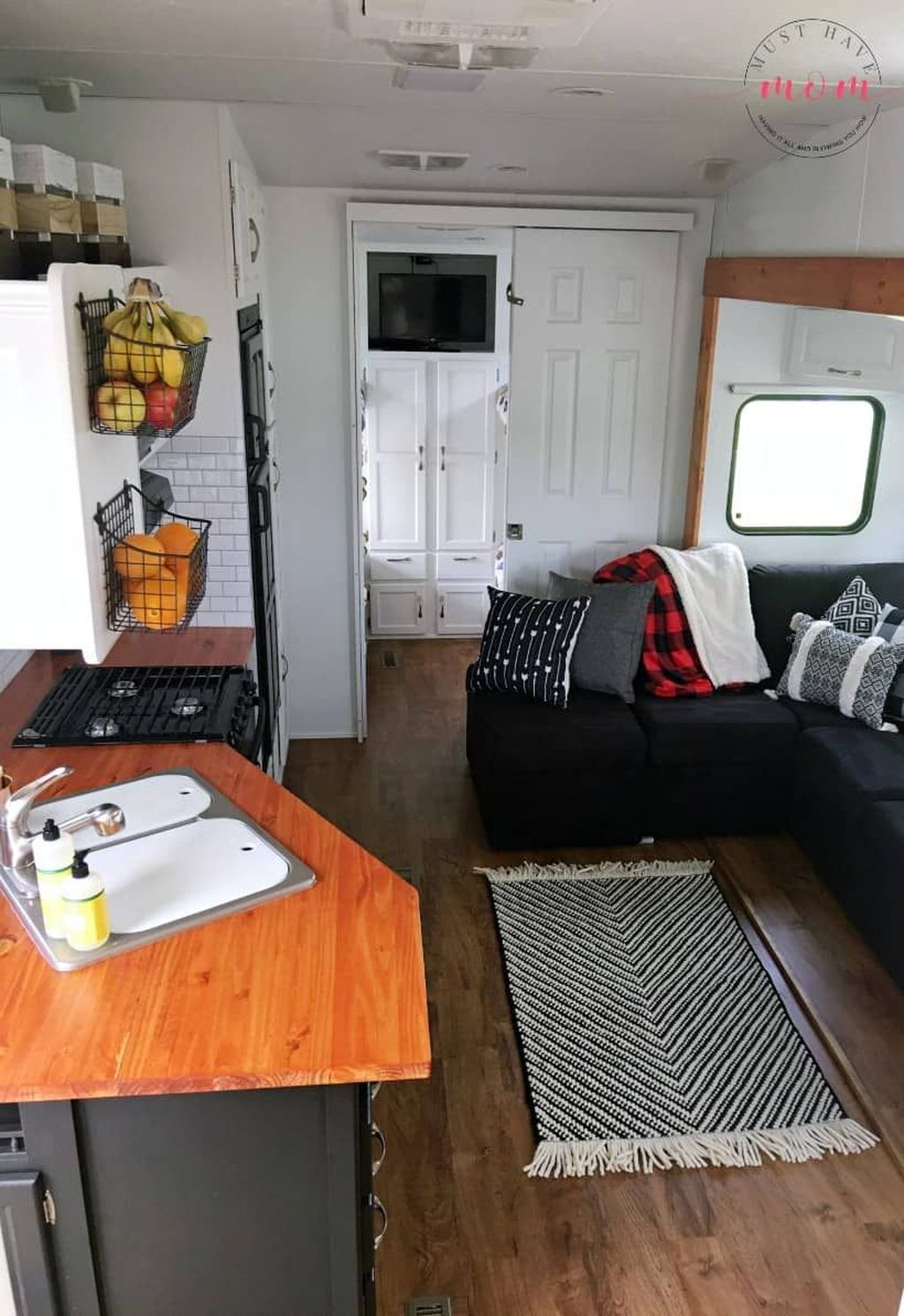 32 Gorgeous RV Decorating Ideas - MAGZHOUSE