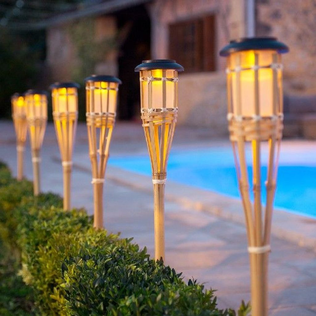 Inspiring Garden Lamps Ideas For Outdoors Decor 32