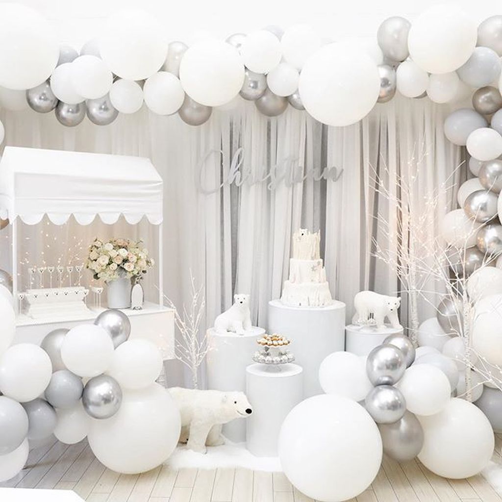 Awesome Winter Wonderland Party Decorations Ideas 22