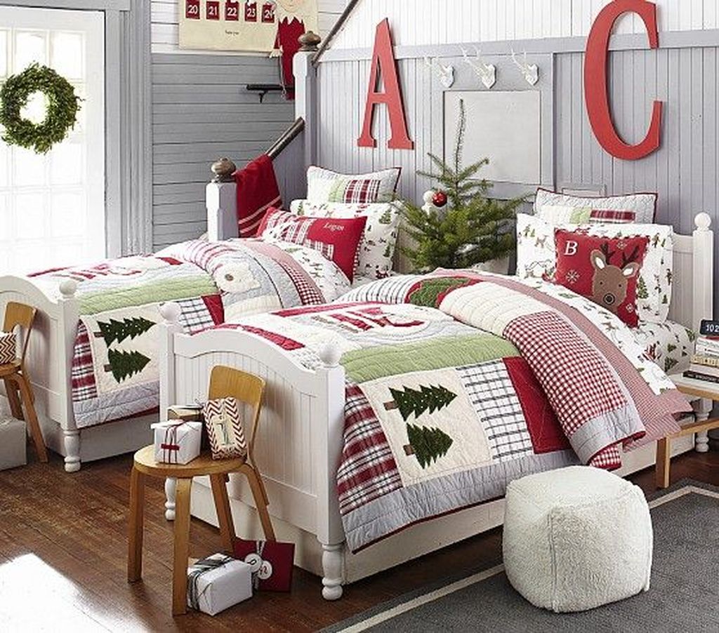 33 Lovely Christmas Kids Bedroom Decorations - MAGZHOUSE