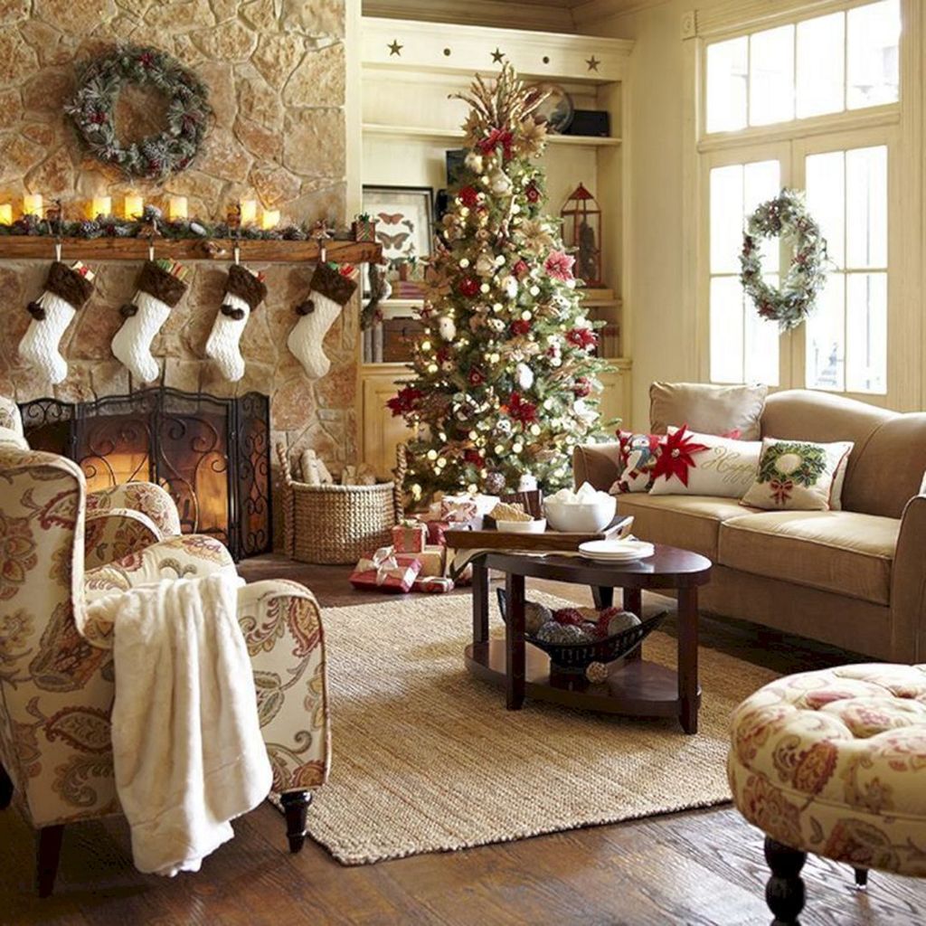 35 Lovely Christmas Living Room Decor Ideas - MAGZHOUSE