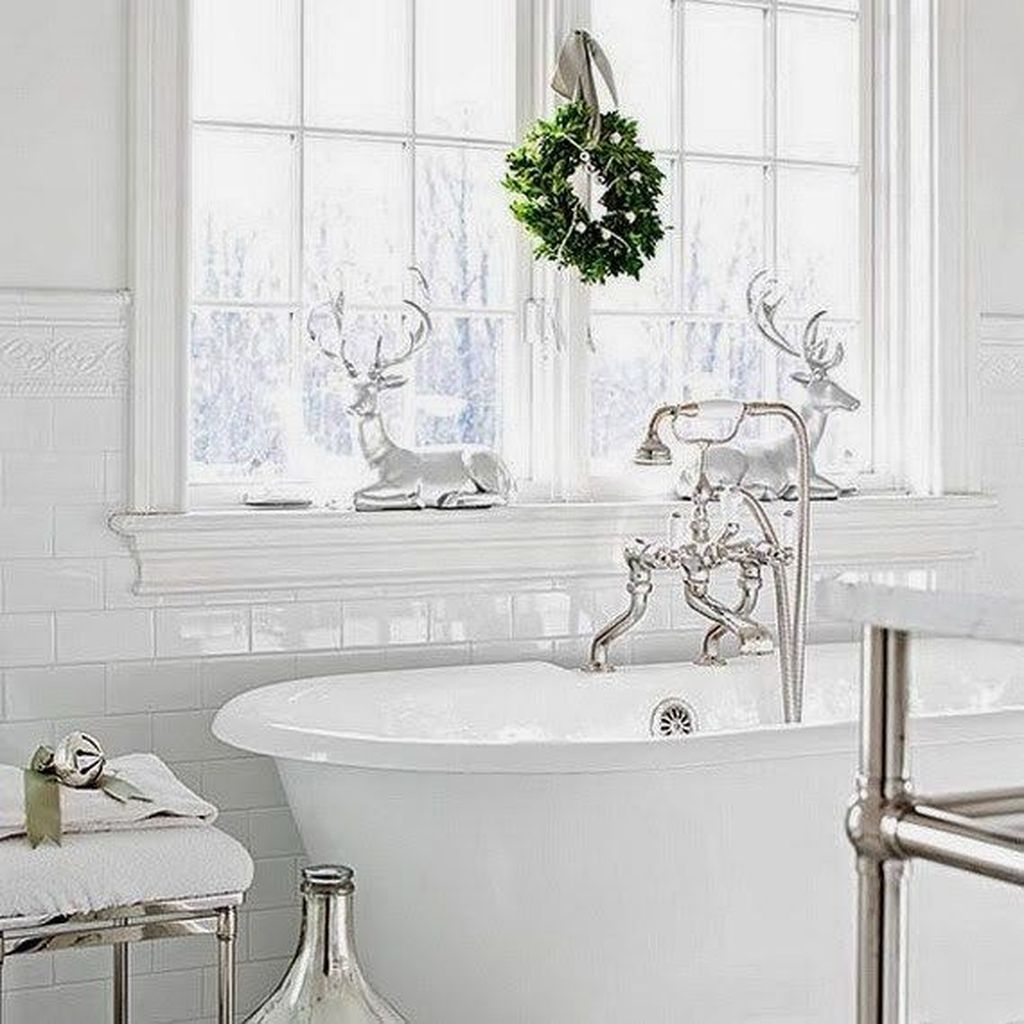 The Best Winter Bathroom Decor Ideas 05