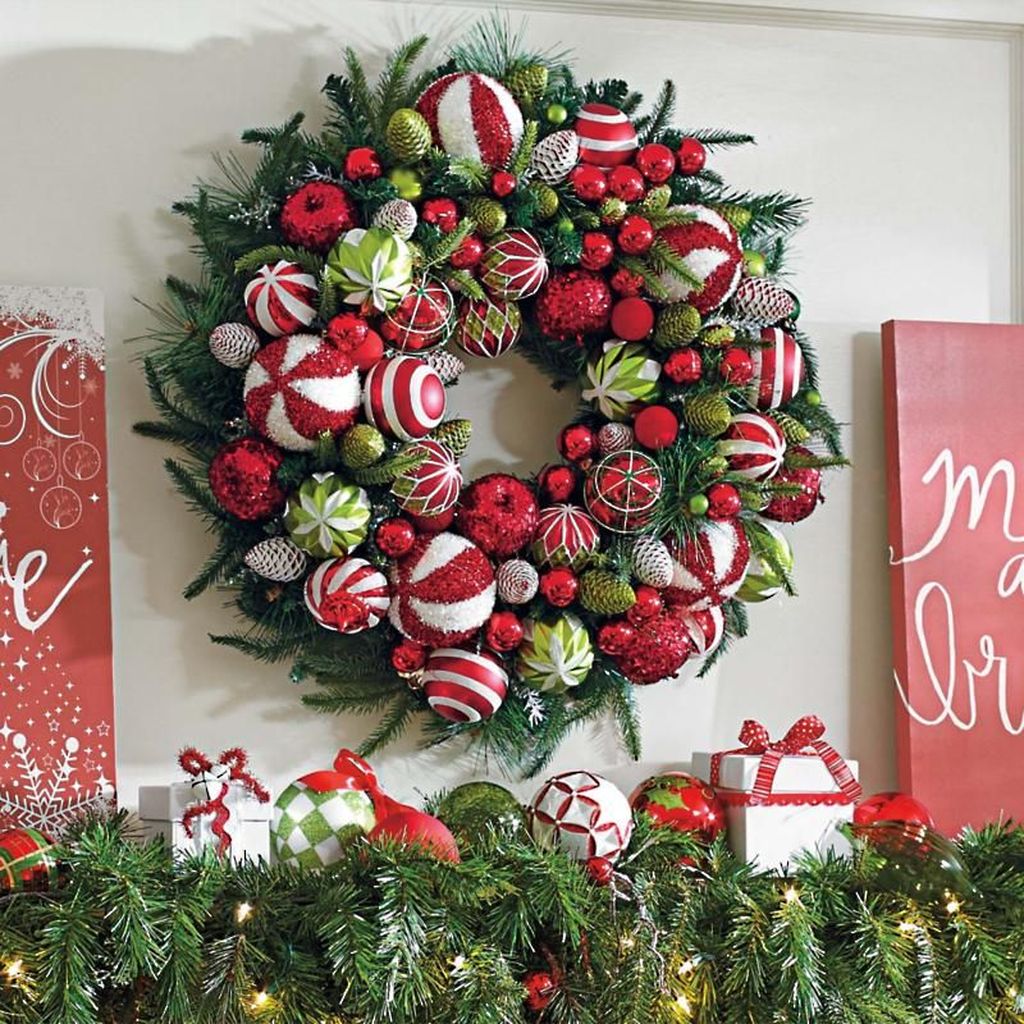 Amazing Christmas Wreaths Decoration Ideas 09