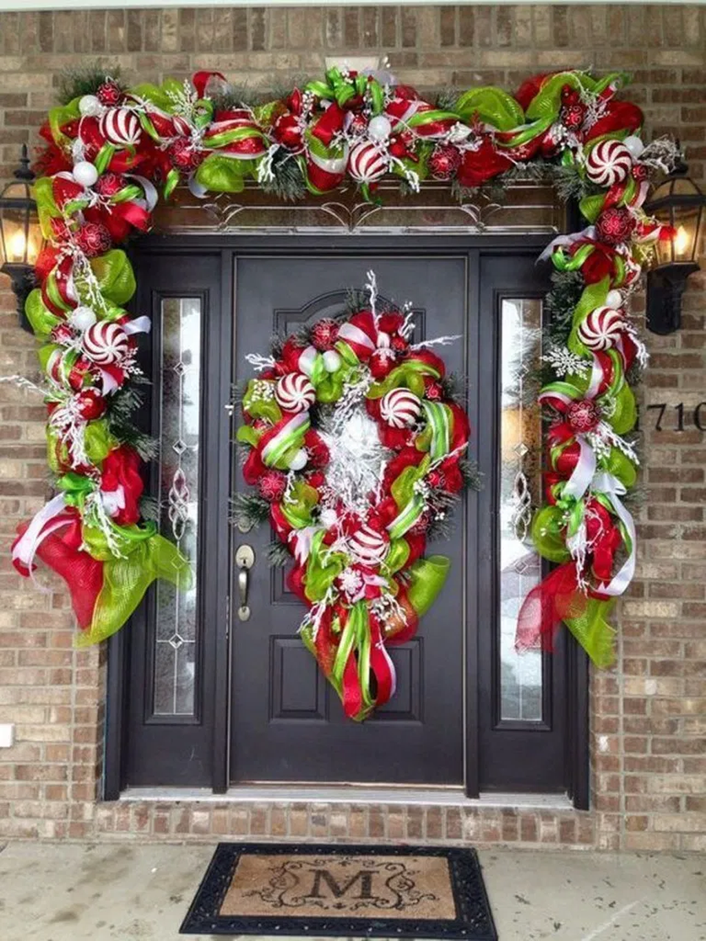 Beautiful Christmas Porch Decorating Ideas 13 - MAGZHOUSE