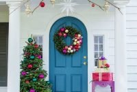 The Best Christmas Front Door Decorations Ideas 18