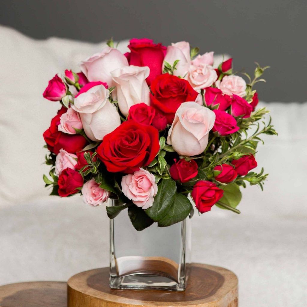 33 Beautiful Valentine Flower Arrangements That You Will Like MAGZHOUSE