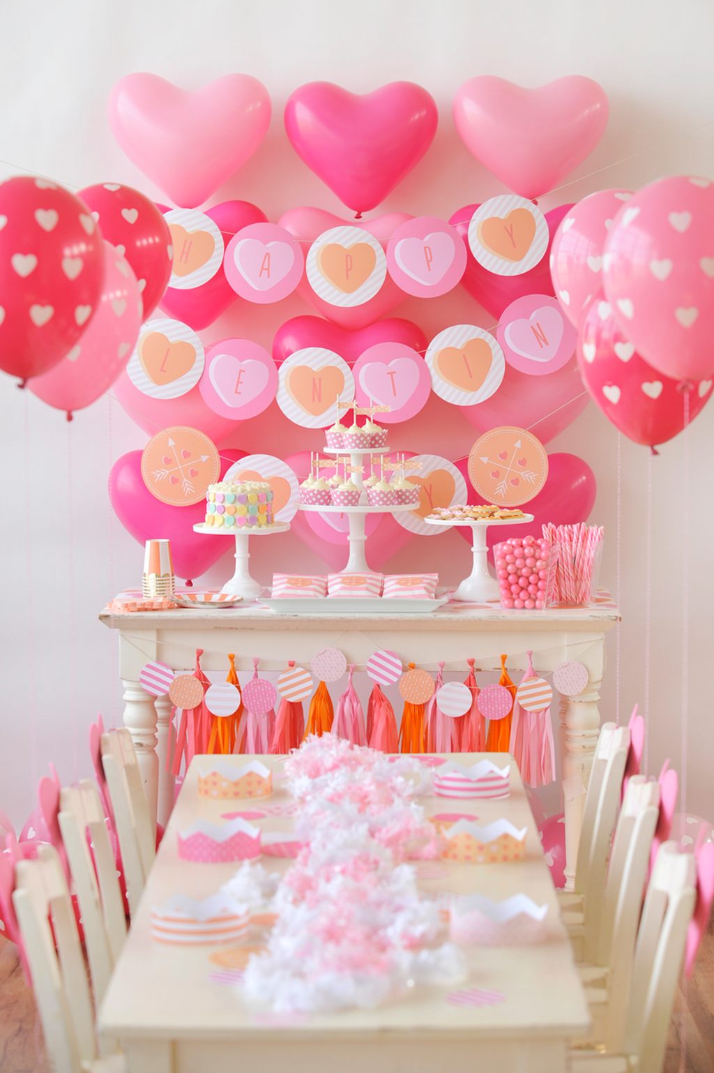 stunning-valentine-theme-party-with-a-romantic-feel-27-magzhouse