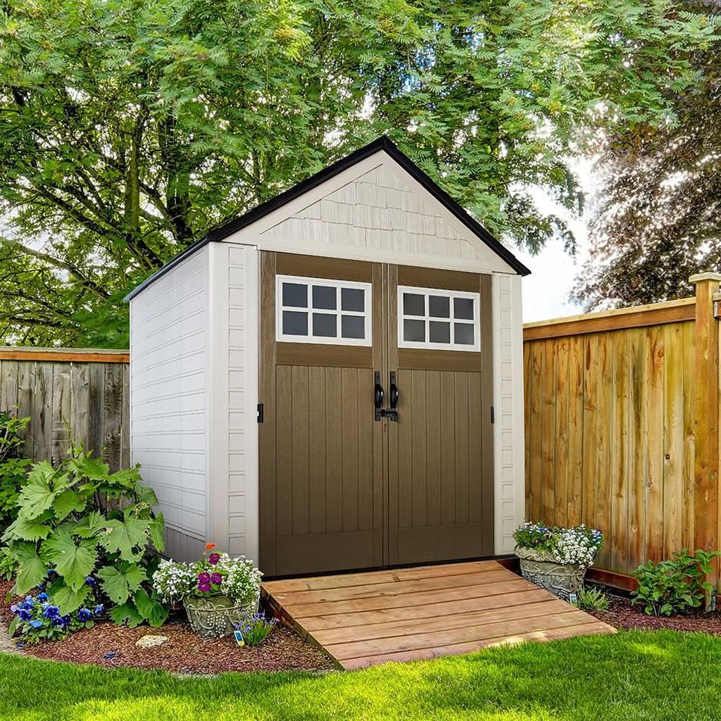 35 Beautiful Backyard Shed Landscaping Ideas - MAGZHOUSE