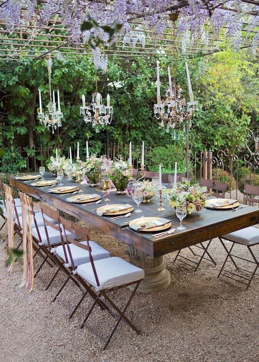 33 Inspiring Outdoor Dining Table Design Ideas - MAGZHOUSE