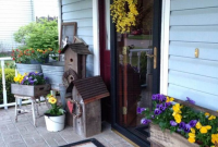 Fascinating Spring Porch Decor Ideas With Farmhouse Style 19