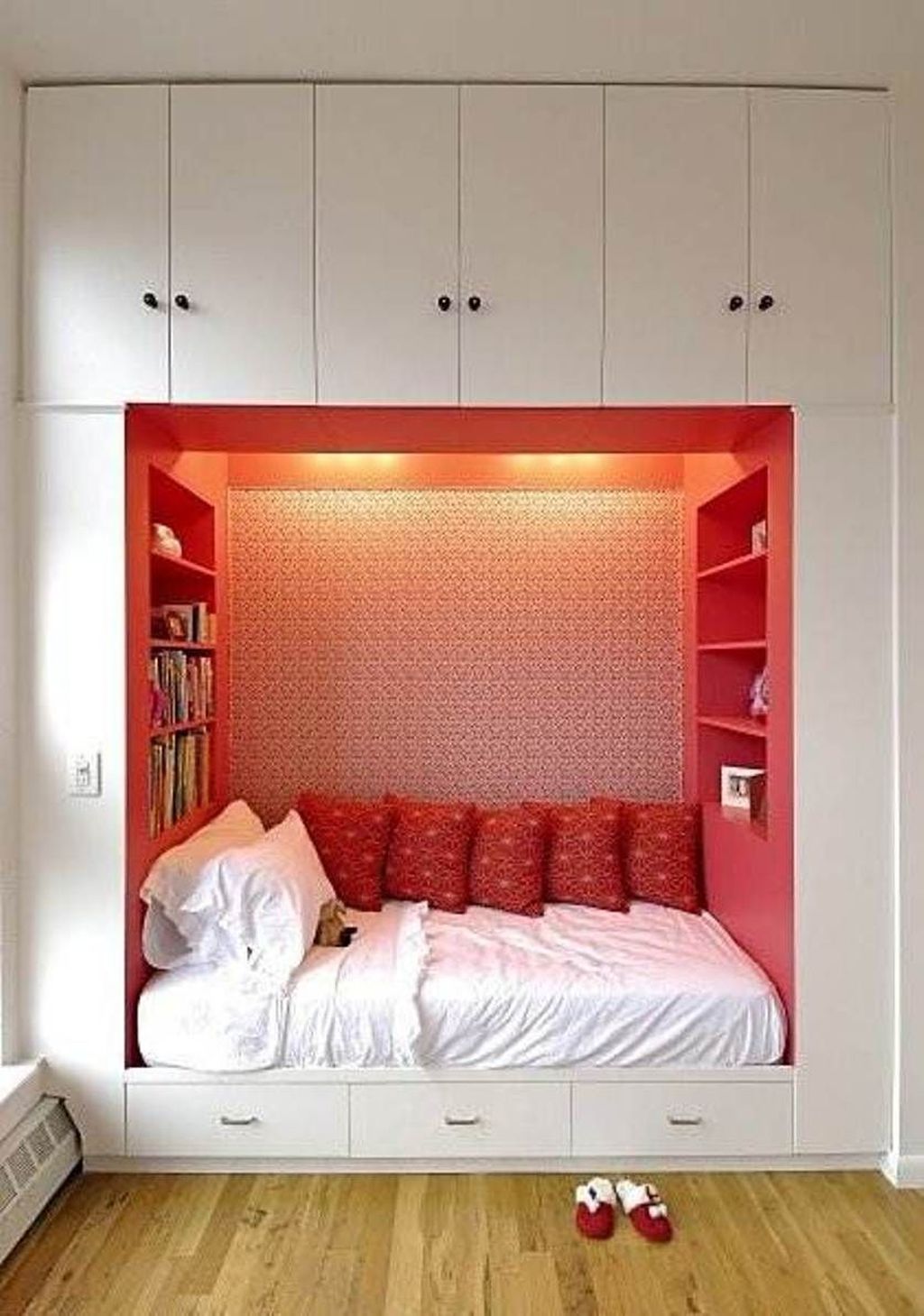 31 Stunning Bedroom Storage Ideas - MAGZHOUSE