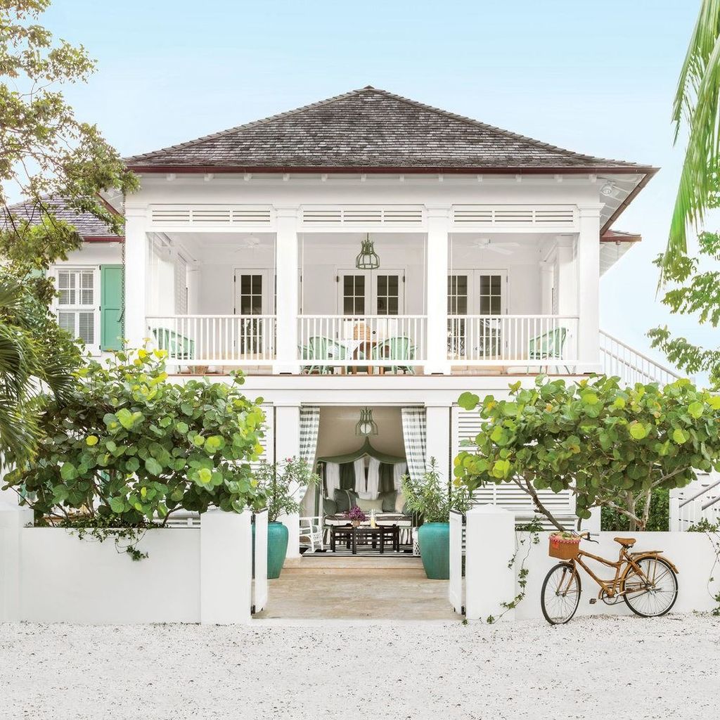 34 Admirable Beach House Exterior Design Ideas You Will Love - MAGZHOUSE