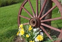 Wagon Wheel Outdoor Decor