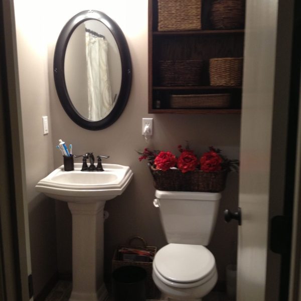 Small Bathroom Pedestal Sink