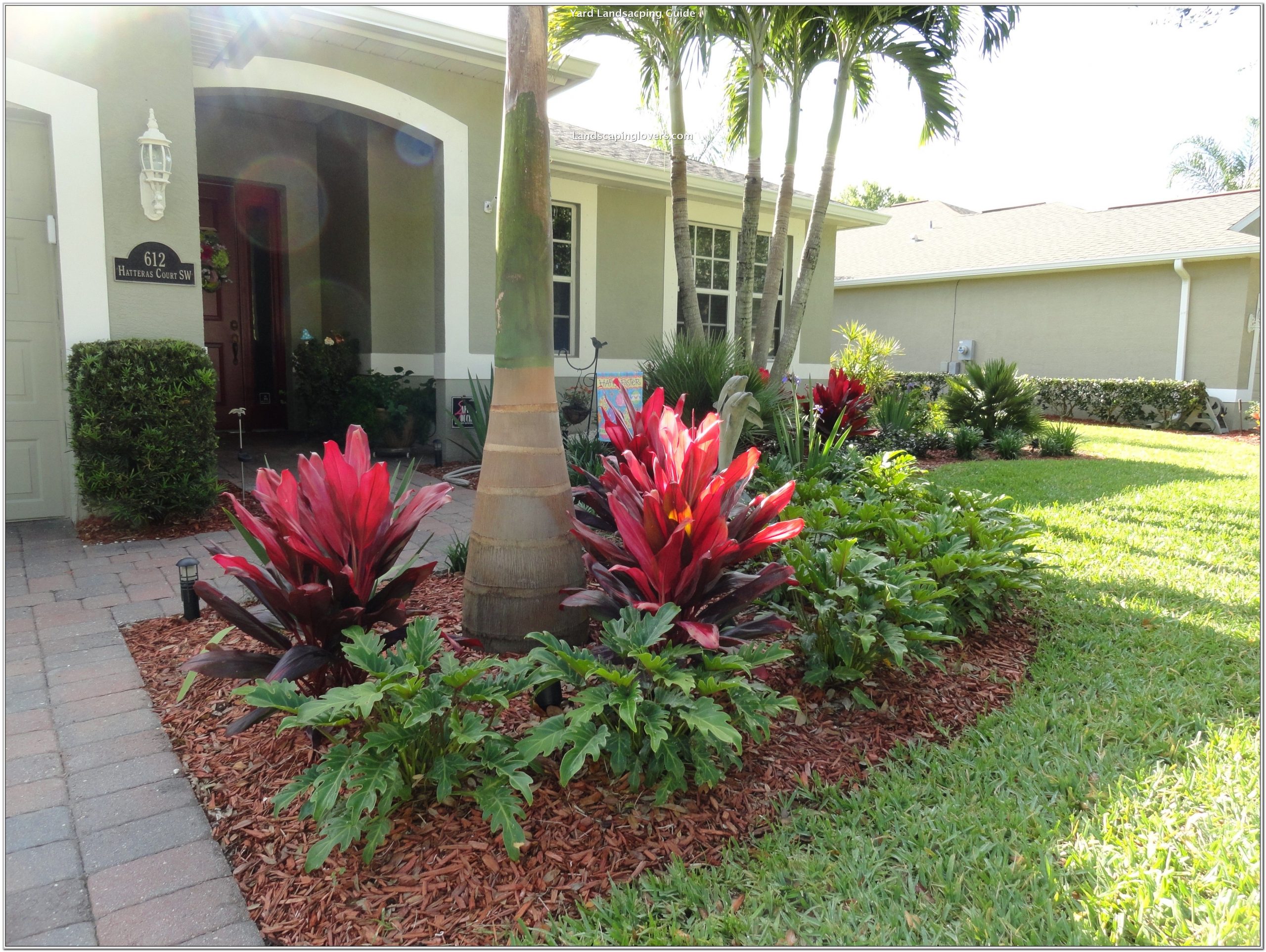 Small Front Yard Landscaping Ideas Florida : Tropical Landscaping ...