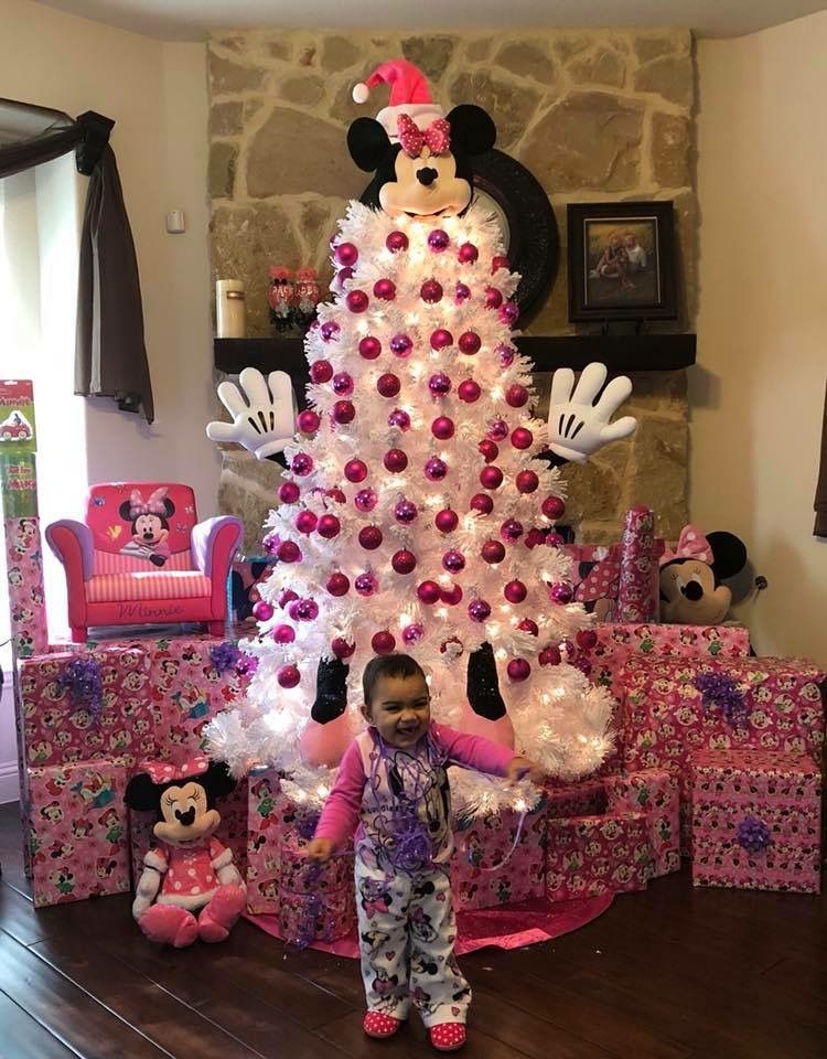 Minnie Mouse Christmas Tree