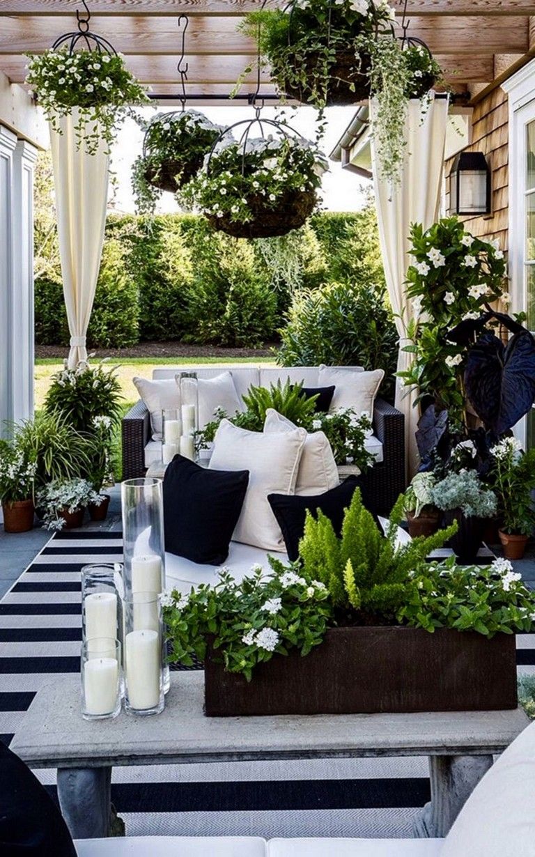 Black And White Outdoor Decor