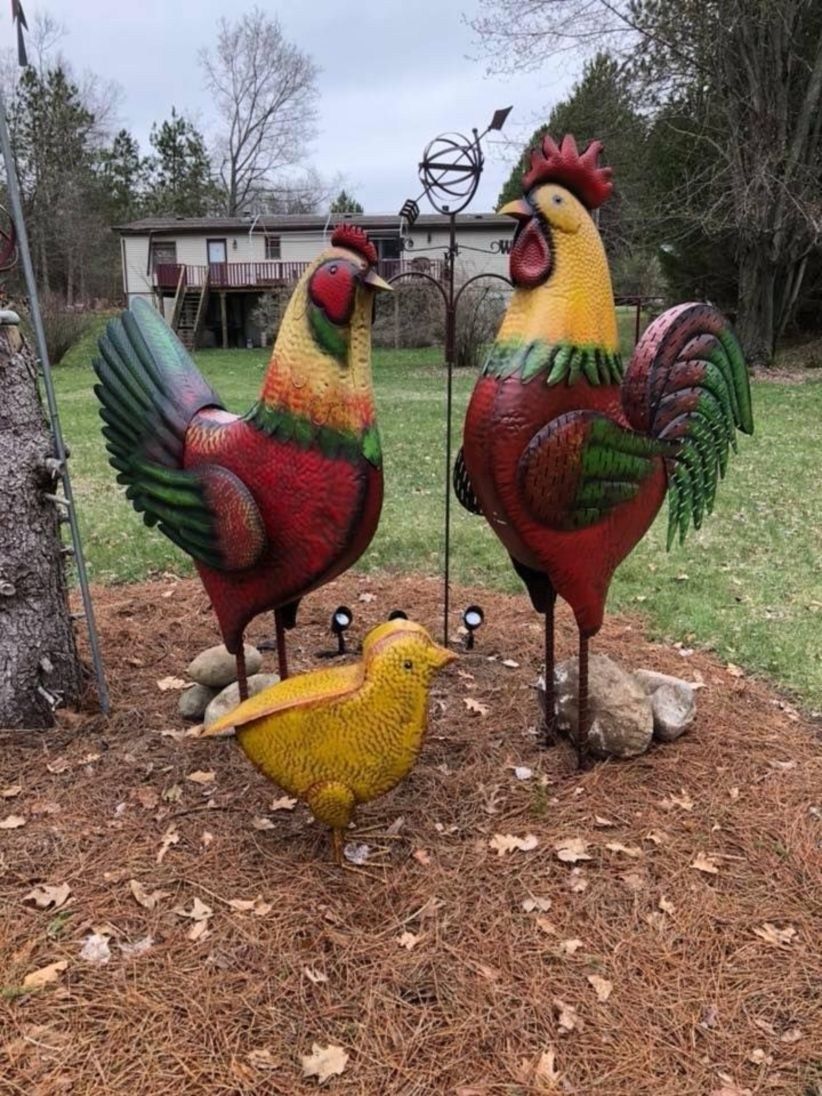 Metal Chicken Outdoor Decor
